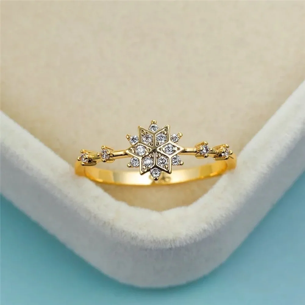 White Crystal Stone Zircon Thin Snowflake Ring - Picture 1 of 9